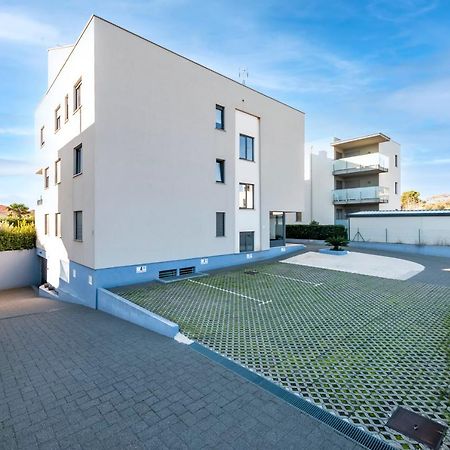 Sunny Day - Apartment With Parking Rovinj Exterior foto