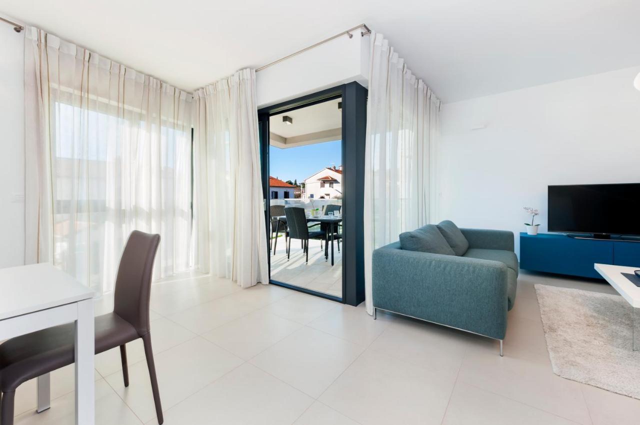 Sunny Day - Apartment With Parking Rovinj Exterior foto
