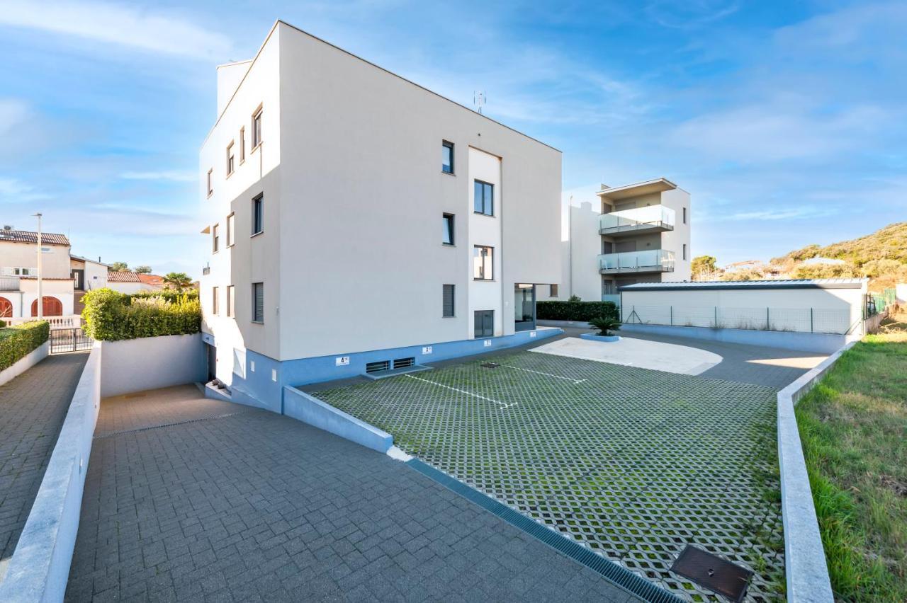 Sunny Day - Apartment With Parking Rovinj Exterior foto